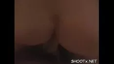 Abspielen Sexy brünette Liebling Tanya bekommt ihre winzige Poon Tang Dynastie flachgelegt