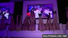 Играть Worldworld beaters - в VIP - abbi roadstead, audrina beautify - сальтация для кеса