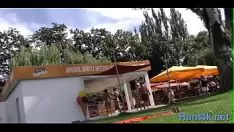Reproduzir Princesa elegante desperdiça grande material de embalagem teras