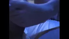 Riproduci La mia ex alexandra mi fa sborrare sui piedi