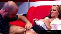 Riproduci Julia ann è un'allenatore sexy che succhia e scopa una persona colta slaphappy!