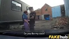 播放 歪曲警察不准确的女孩感觉