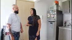 Играть Я нанимаю airbnb с моим грязным протектором