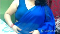 Afspelen Chuti in blauwe sari