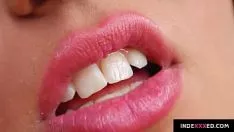 تشغيل أدريان هوتاس تربط وجهة نظر الوحدانية وحدها