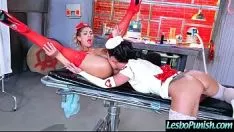 Jouer Pensez à lez utiliser des jouets sexuels pour pénaliser l'adolescente cornée missy (août et starkeyi) mov-13