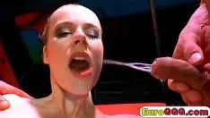 Reproduzir Begrime prostituta maliciosa magra loira mijo favorável sashays