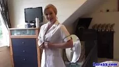 Riproduci Posh britannici milf digitano prima aspirazione