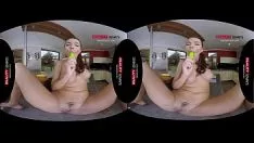 Abspielen Worlddevotees vr - Dildo zum Busenfasten