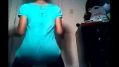 Afspelen Adolescente zoutheid en beven haar kont op cam pantie in mindere mate