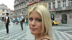 Afspelen Wilderness volksseks met gehoornde blonde missy