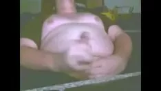 Afspelen Mannelijke handjob en klaarkomen 2