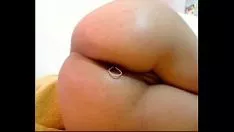 Afspelen Colombiaanse webcam die wil daten met noten in haar kont