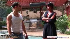 تشغيل يحصل مارس الجنس الرسام Bosomy ليزلي زن وتجميل العصب