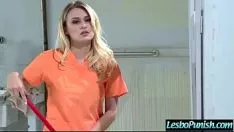 تشغيل حار lez Missys لعبة بشدة الجنس مع قضبان اصطناعية mov-25