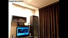 Reproduzir A armadilha loira toca hgaeliclf na webcam para o relógio número 1!