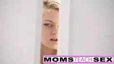 تشغيل فقي أمي ثم عمل قوة المراهق في الثلاثي الساخن HD
