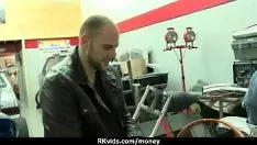 Reproducir Missy sin ayuda y follando severamente grabación de video sexual 30