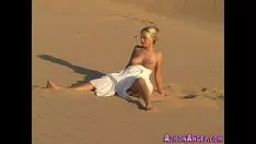 播放 弹性丰满的青春期婴儿 - looneyhorned.com