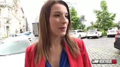 Riproduci Il massaggio erotico diventa esplicito con Victoria Daniels e le sue grandi tette
