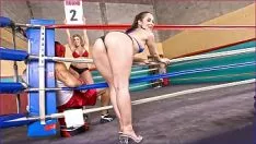 Reproduzir Spangbros - dois pontos lutam por milf sara jay e sapatinhos creesetina rosiness